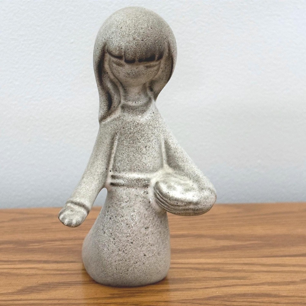 Howard Pierce‎ Ceramic Kneeling Girl Figurine